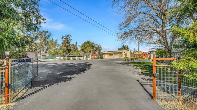 2331 E Woodson Rd, Acampo, CA 95220