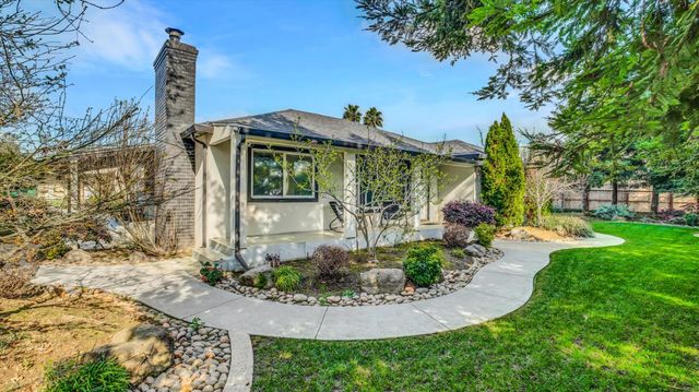 2331 E Woodson Rd, Acampo, CA 95220