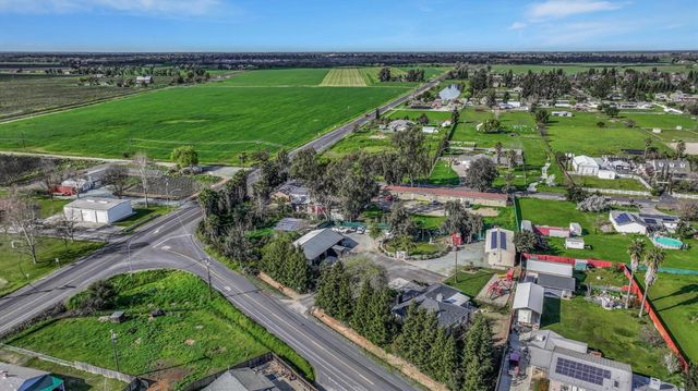 2331 E Woodson Rd, Acampo, CA 95220