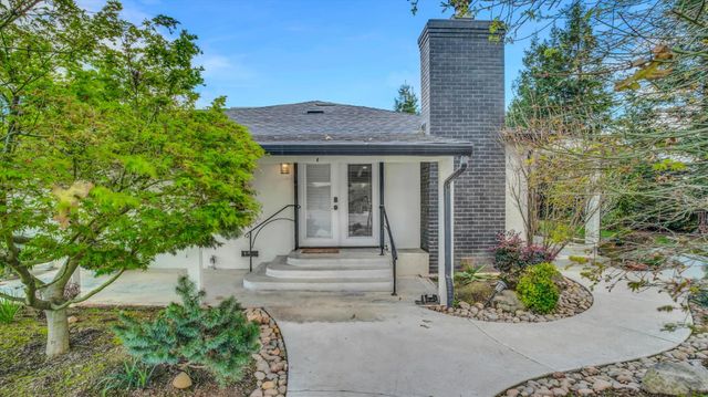 2331 E Woodson Rd, Acampo, CA 95220