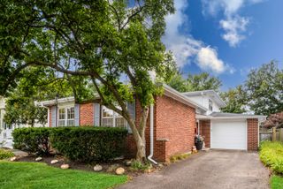 1823 Milton Avenue, Northbrook, IL 60062