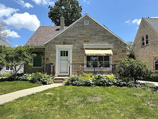2744 Lefeber AVENUE, Wauwatosa, WI 53210