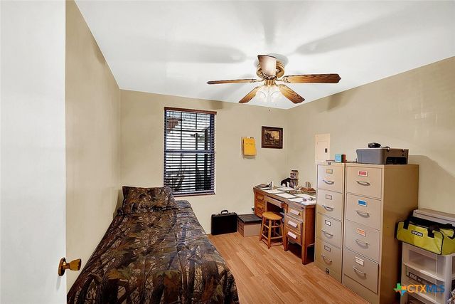 4418 E State Highway 97, Nixon, TX 78140