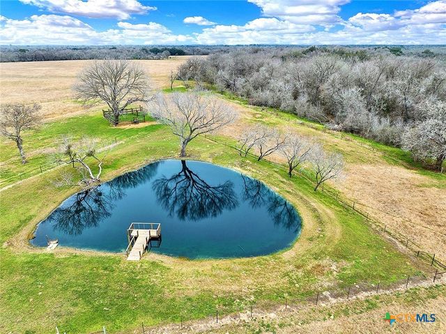 4418 E State Highway 97, Nixon, TX 78140