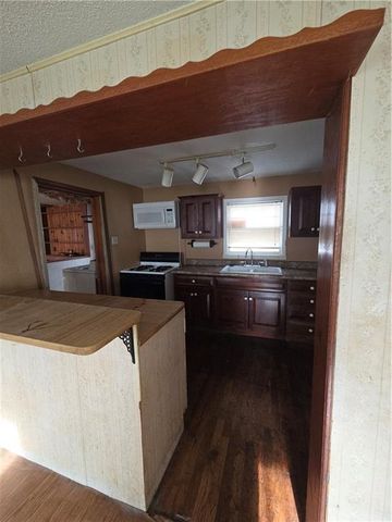 400 Parker Avenue, Osawatomie, KS 66064