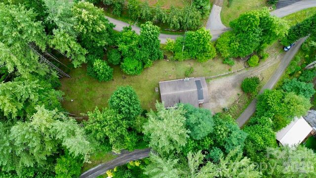 16 Turtle Dove Trail, Burnsville, NC 28714