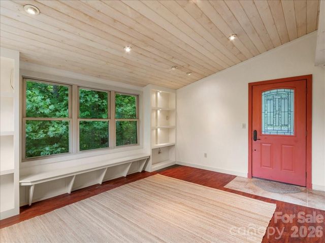 16 Turtle Dove Trail, Burnsville, NC 28714