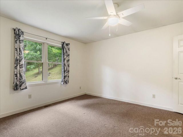 16 Turtle Dove Trail, Burnsville, NC 28714