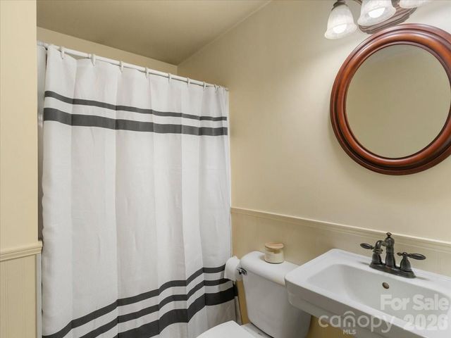 16 Turtle Dove Trail, Burnsville, NC 28714