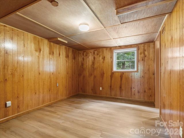 16 Turtle Dove Trail, Burnsville, NC 28714