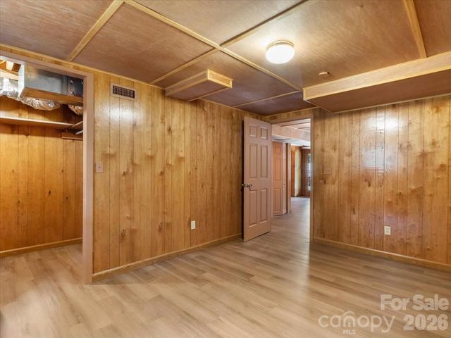 16 Turtle Dove Trail, Burnsville, NC 28714