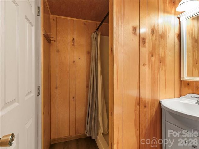 16 Turtle Dove Trail, Burnsville, NC 28714