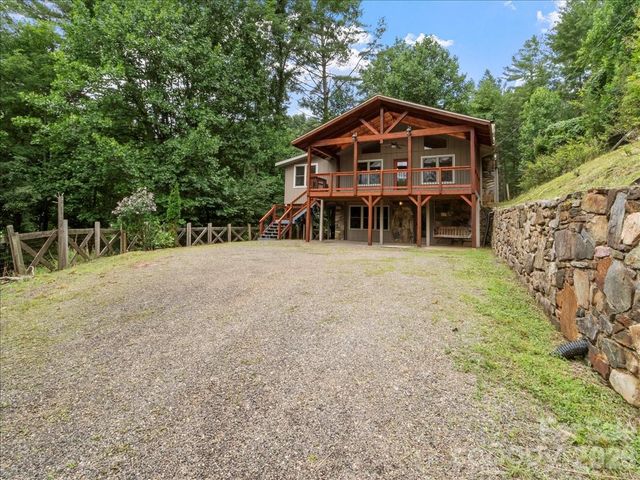16 Turtle Dove Trail, Burnsville, NC 28714