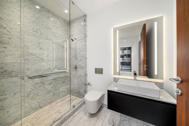 5 Grove Isle Drive S302, Coconut Grove, FL 33133