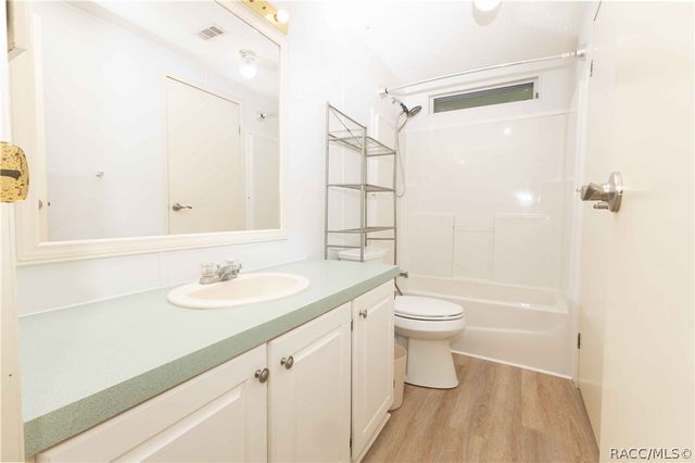 5217 Cambridge Court, Wildwood, FL 34785