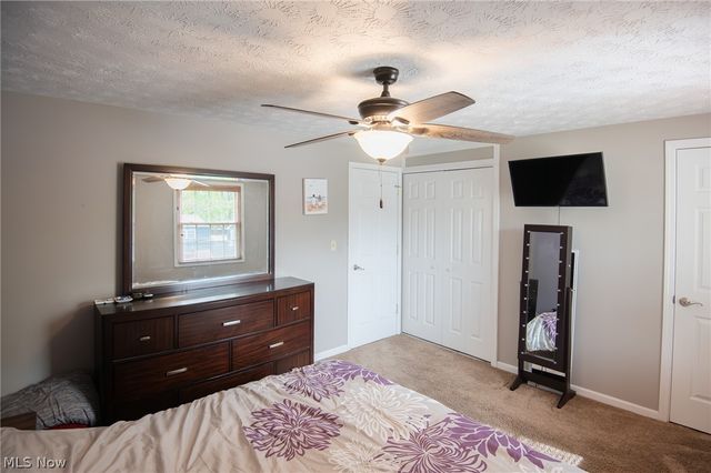2220 Elm Trace Street, Austintown, OH 44515