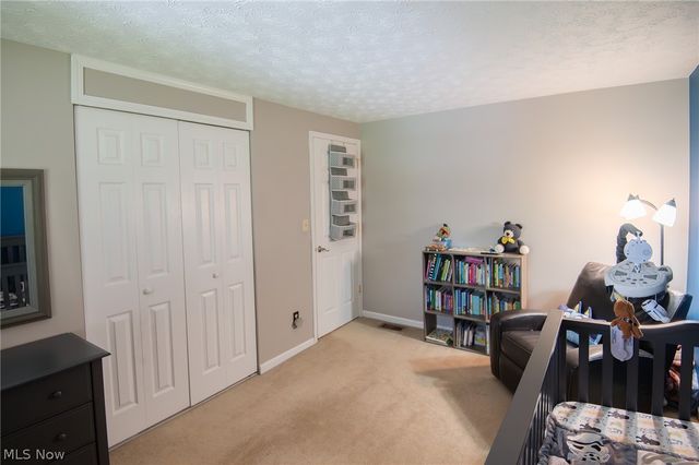 2220 Elm Trace Street, Austintown, OH 44515