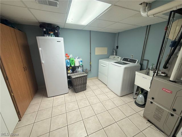 2220 Elm Trace Street, Austintown, OH 44515
