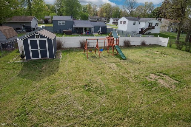 2220 Elm Trace Street, Austintown, OH 44515