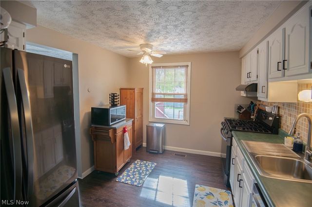 2220 Elm Trace Street, Austintown, OH 44515