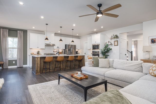 5012 Great Falls Ct, College Grove, TN 37046