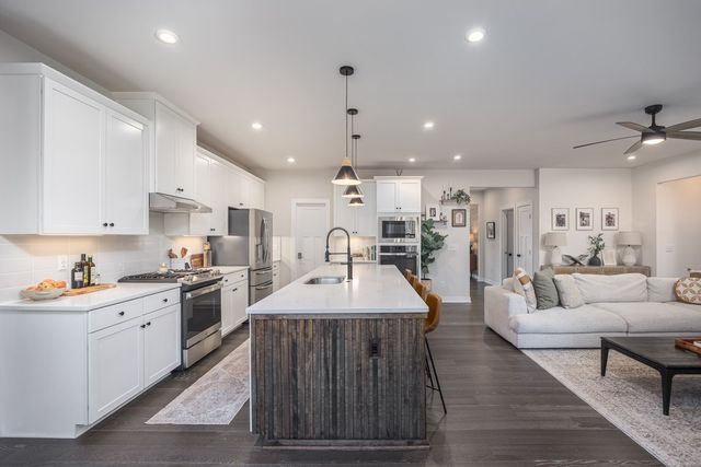 5012 Great Falls Ct, College Grove, TN 37046