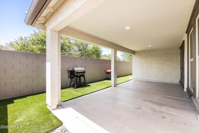 16329 W LATHAM Street, Goodyear, AZ 85338