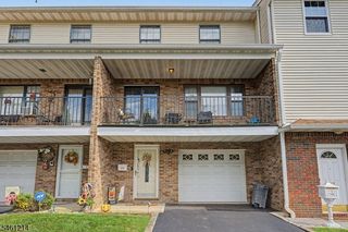 61 Henry St, Elmwood Park Boro, NJ 07407