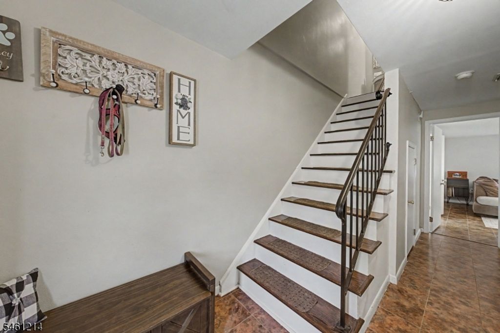 61 Henry St, Elmwood Park Boro, NJ 07407 — photo 5