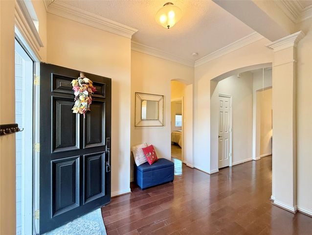 98 W Montfair Boulevard, The Woodlands, TX 77382