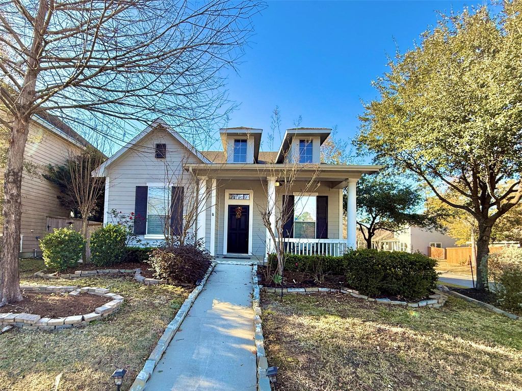 98 W Montfair Boulevard, The Woodlands, TX 77382