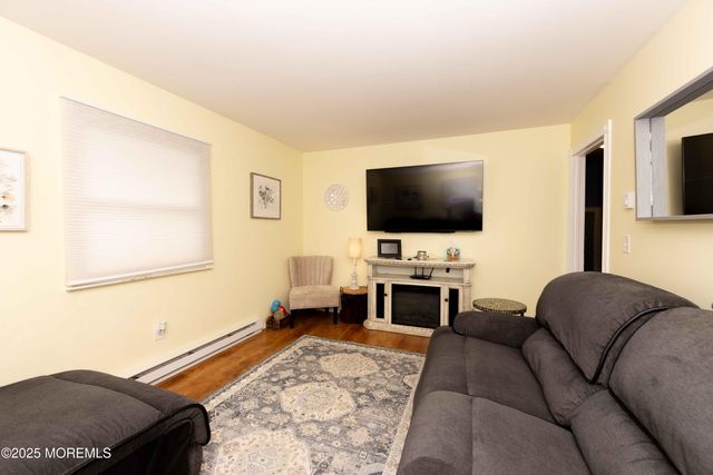 1309 9th Avenue, Toms River, NJ 08757