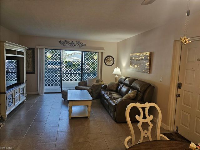 9610 Green Cypress LN 2, Fort Myers, FL 33905