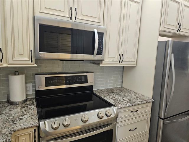 9610 Green Cypress LN 2, Fort Myers, FL 33905