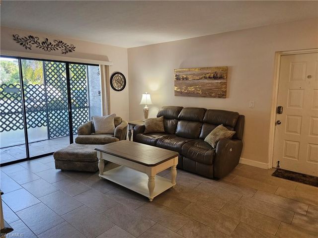 9610 Green Cypress LN 2, Fort Myers, FL 33905
