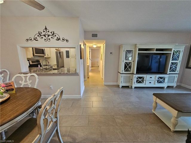 9610 Green Cypress LN 2, Fort Myers, FL 33905