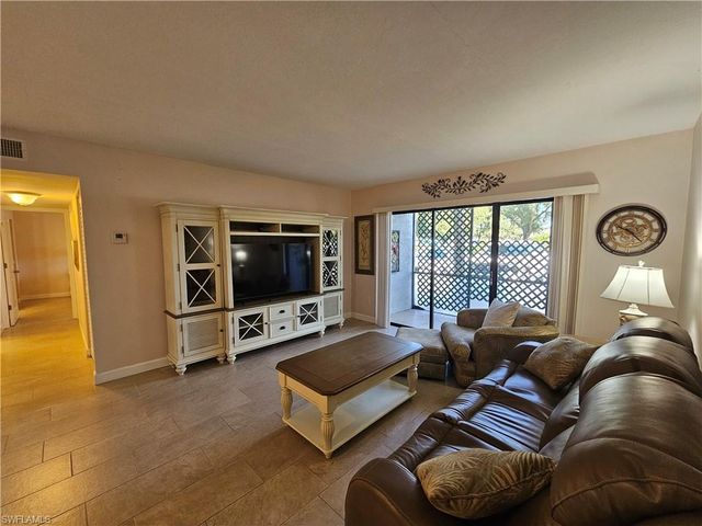 9610 Green Cypress LN 2, Fort Myers, FL 33905