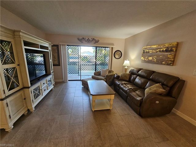 9610 Green Cypress LN 2, Fort Myers, FL 33905