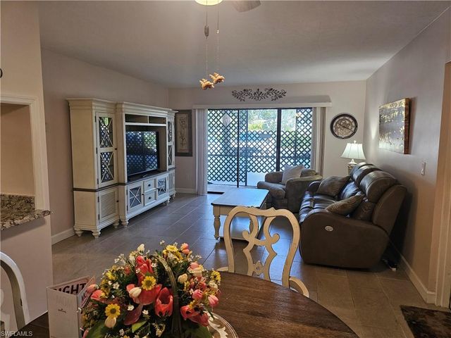 9610 Green Cypress LN 2, Fort Myers, FL 33905