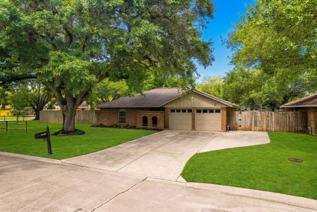 3930 Tumbleweed Lane, Baytown, TX 77521