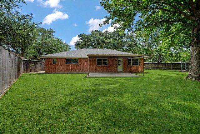 3930 Tumbleweed Lane, Baytown, TX 77521