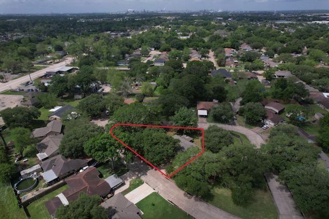 3930 Tumbleweed Lane, Baytown, TX 77521