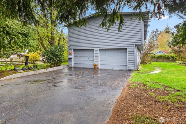 8505 236th Street SW, Edmonds, WA 98026