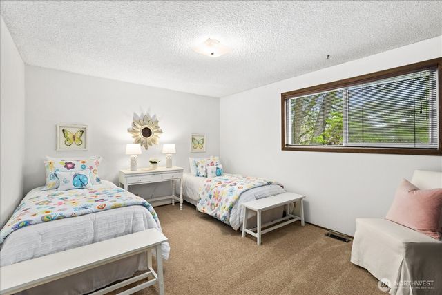8505 236th Street SW, Edmonds, WA 98026