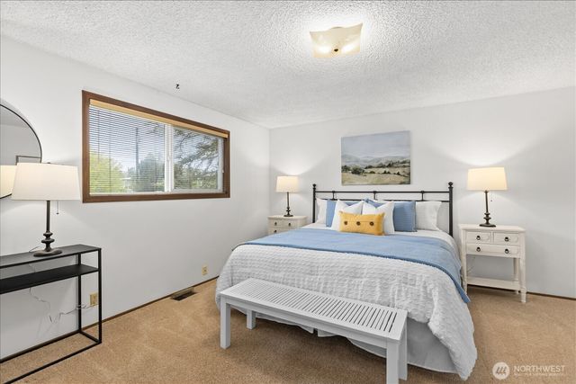 8505 236th Street SW, Edmonds, WA 98026
