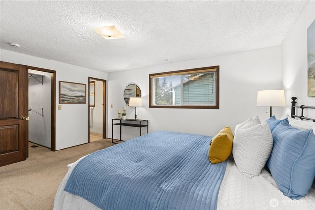 8505 236th Street SW, Edmonds, WA 98026