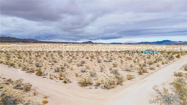 1260 N Sage Ave, Landers, CA 92285