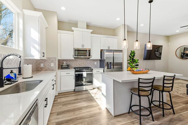 1329 Buescher Drive, Houston, TX 77043