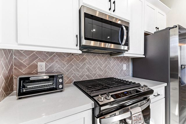 1329 Buescher Drive, Houston, TX 77043