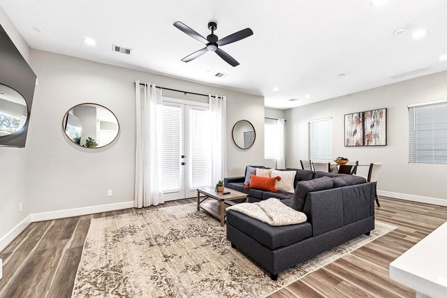 1329 Buescher Drive, Houston, TX 77043